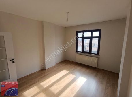 Sultanbeyli Hasanpaşa Petrol Yolu Üzerinde 2+1 Kiralık Daire