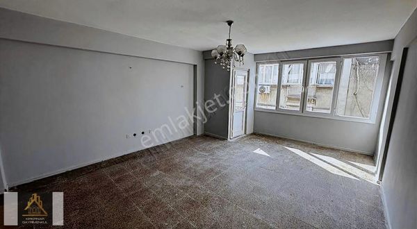 İnönü Caddesi Yakını Satılık 3+1 Daire