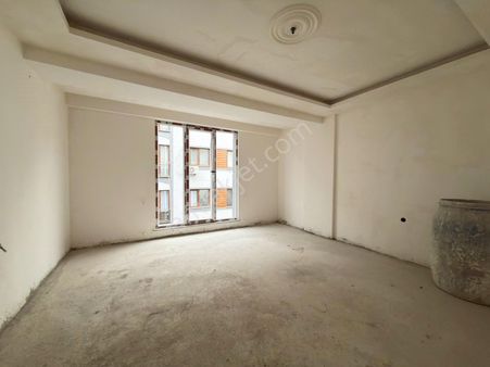 Salih Emlak 'tan Çift Cephe 2+1 Sıfır 5.kat Kullanışlı Daire