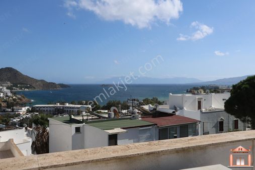 ️s-a-k-a-l-l-ı-dan Akyarlarda Denize Yakın Bahçeli Tripleks