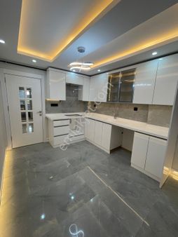 Manisa Şehzadeler Şehitler Mahallesi 2+1 2.kat Ful Özellikli Satılık Daire