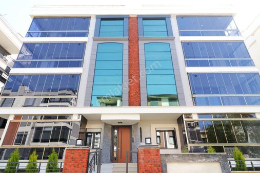 Akçay'da Şık Tasarım Sıfır Ön Cephe Ayrı Mutfak Kapalı Otoparklı Asansörlü Lüks 2+1 Satılık Daireler