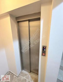 Göral Emlak'tan Muradiye 23 Nisan Parkı 3+1 160m² Geniş Daire