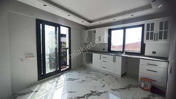 Luks Yapılı Sıfır Malzeme Ve İşçilik Satılık 4+1 Daire