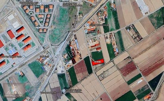 Muttalıp Emirler Cadde Yanı 1.758 M2 Satılık Tarla