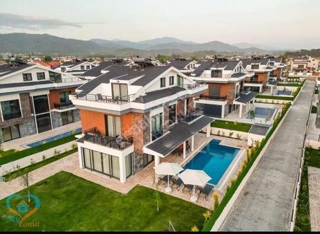 Çalış Sahile 300 Mt Mesafede Kiralık Lüx Müstakil 4+1 Villa