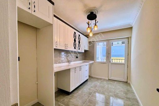 Didim Merkezde Satılık 3+1 Geniş Ferah Güzel Bir Daire Satıyoruz