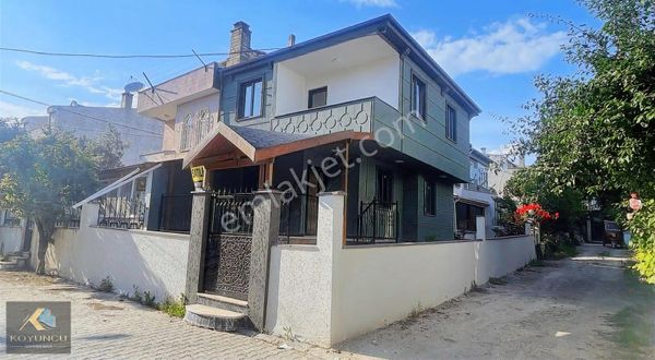 Yeniçiftlik Merkezde Denize Yürüme Mesafesinde Satılık 3+1 Villa
