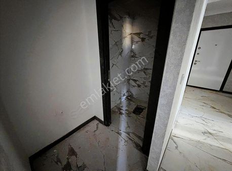 Ozan Gayrimenkul/ara Kat Önü Kapanmaz 1.sınıf Lüks Daire