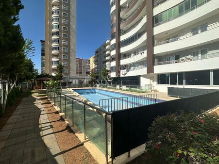 Huzurevleri'nde Havuzlu, Akıllı Ev Sistemli, Geniş Peyzajlı 3+1 Ultra Lüks Daire !!