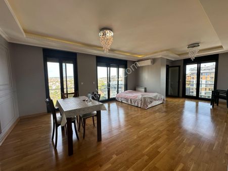 Üsküdar Bahçelievler Manzaralı Önü Açık Özel Dubleks Daire / Boş