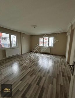 Işık Gayrimenkul'den Kiralık Fatih Mh. Bakımlı Arakat 3+1 Daire