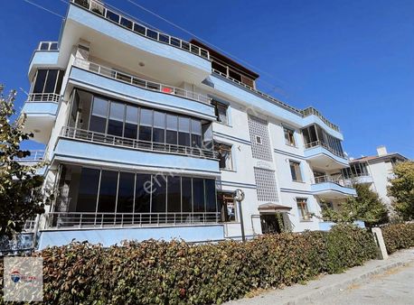 Remax Dem'den Site İçerisinde 185 M2 Fırsat 3+1 Satılık Daire