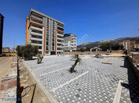 Binevler Turyaptan İzzet Begoviç Parkı Yanı Giyinme Odalı Lüks