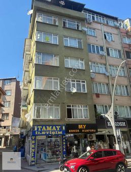 İzmit Çarşı İnönü Caddesinde Eşyalı Kiralık 2+1 Daire