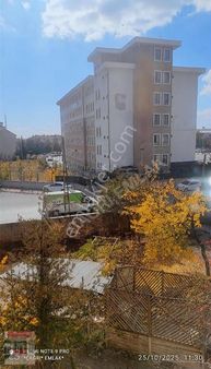 !! Çağrı Emlak'tan!! Tramvaya Çok Yakın Ara Kat Masrafsız Daire