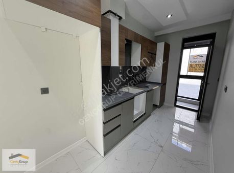 *genç Grup* Ulusal Egemenlik Yakını Ara Kat Şık Balkon'lu 2+0...