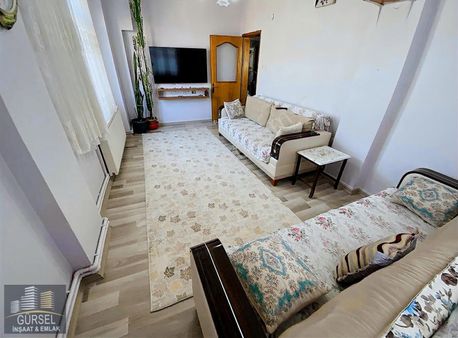 Mehmetakif Mah Minübüs Yolunda 2+1 90 M2 5.kat 12 M2 Hisseli