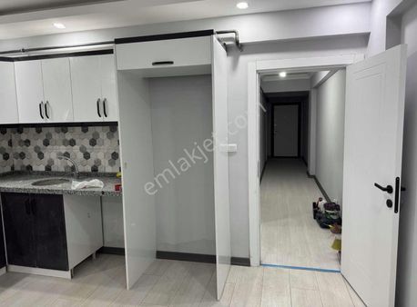Güneş Emlaktan 2+0 Geniş Sıfır Daire Ara Kat Kiralık