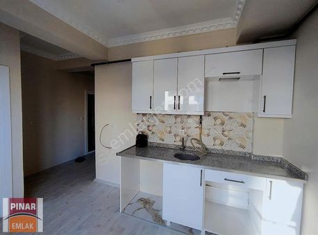 Pınar Emlak'tan Selimbey Mah.adliye Arkasında Kiralık 1+1 Daire