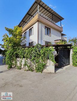 Cevatpaşada Askeri Lojman Kavşağının Yan Tarafında Satılık Villa