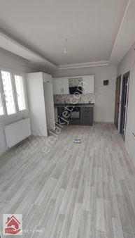 Gültepede Bulvar Üzeri 1+1 Teraslı Geniş Boş Kiralık Daire