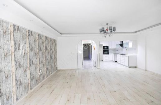 Tershane Mahallesinde Komple Tadilatlı Kiralık Lüx 3+1 Daire