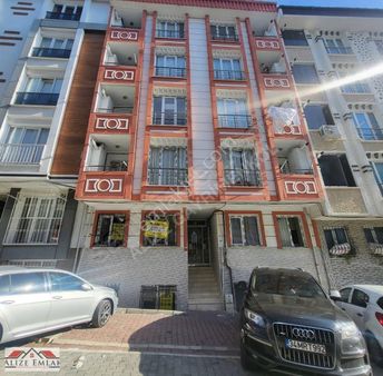 Esenyurt Talatpaşa Yeni Bina Asansörlü Bahçe Balkonlu