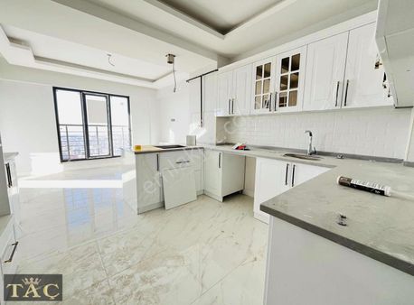 Taç Gayrimenkulden Yukarı Çöşnükte Lüks 4,5+1 Manzaralı Daireler