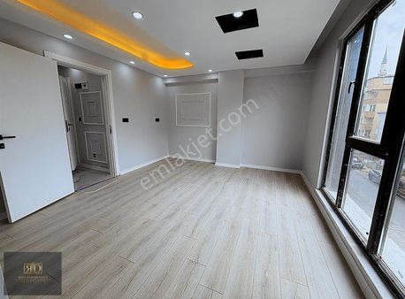 Rd'den Kapaklıda Merkezi Konumda Ferah 1+1