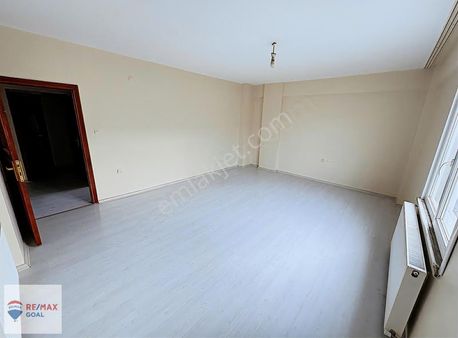 Üniversite Ve Metroya Yürüme Mesafesinde Genış 2+1 Kiralık Daire