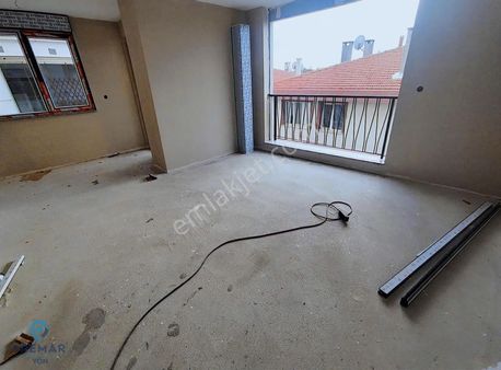 Küçükyalı Çınar Mah.sıfır Binada Arakat 3+1 100 M2 Satılık Daire