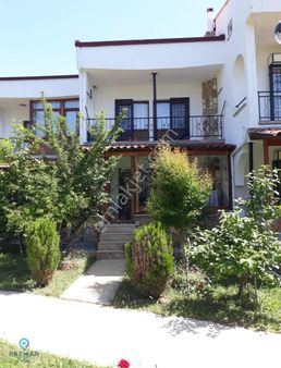 Güre Sahile 200 Metre Mesafede 4+1 Bakımlı Site İçi Triplex