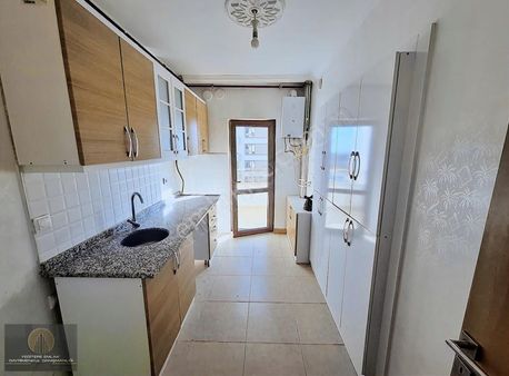 Yeditepe Emlak'tan Oturuma Hazır Boş Daire !!!!!!