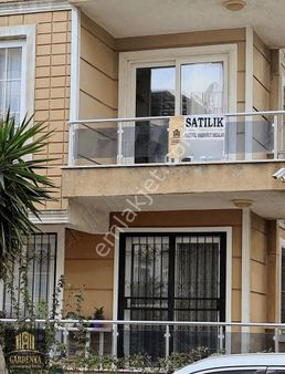 Yenicami Mahallesin De Harıka Bir Daıre