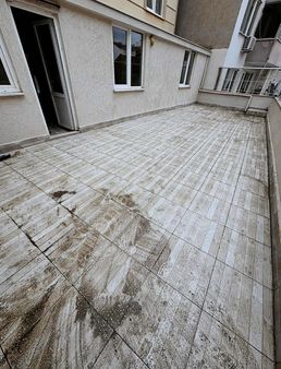 Cumhuriyet Mah. 2+1 Dükkan Üstü