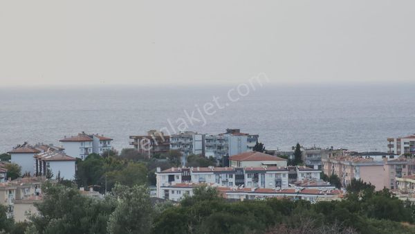 Kuşadası'nda Deniz Manzaralı Dublex Kapalı Otoparklı Daire