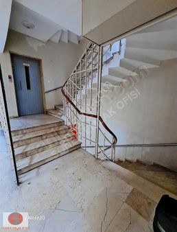 Kadıköy Altıyolda 30 M2 Pasaj İç Mükemmel Dükkan