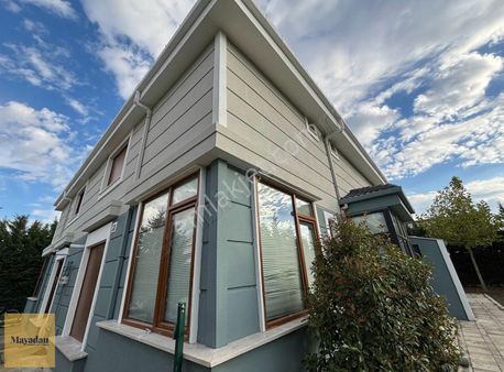 Mayadan Konakevler Sitesinde Satılık Villa