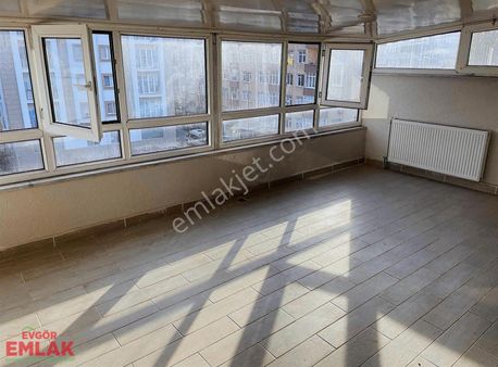 Turgutreis Caddesinde Kiralık Dubleks