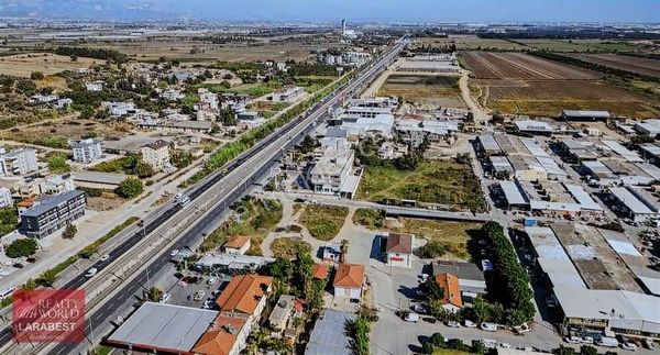 Berrin Kavcar'dan Aksu'da Anayol Üzerinde Plazada Satılık Ofis