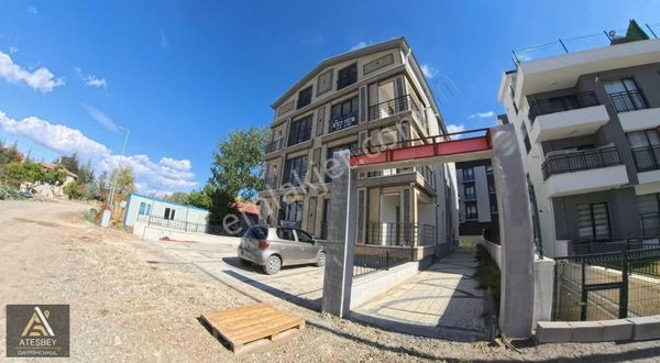 İncek Bulvarın Hemen Yanı 1 Sınıf Malzeme Uygun Fiyat 1+1 2+1