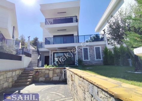 Kuşadası Davutlar Satılık Sıfır Özel Havuzlu 5+2 Özel Havuzlu Villa