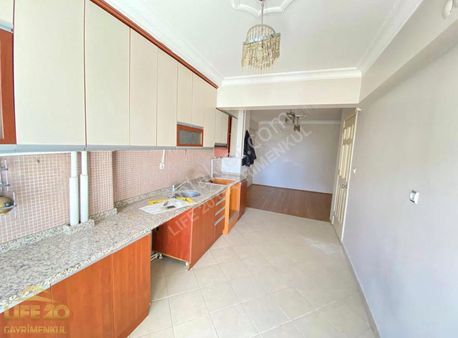 Denizli Merkez Lozan Caddesi Üstü 6 Katlı Bina 5. Katı Satılık