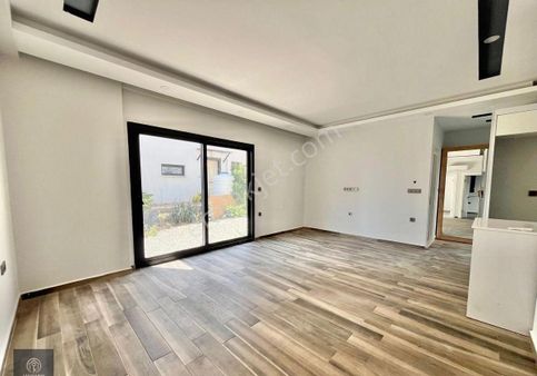 Bodrum Konacık'ta 2+1 Bahçe Katı Daire