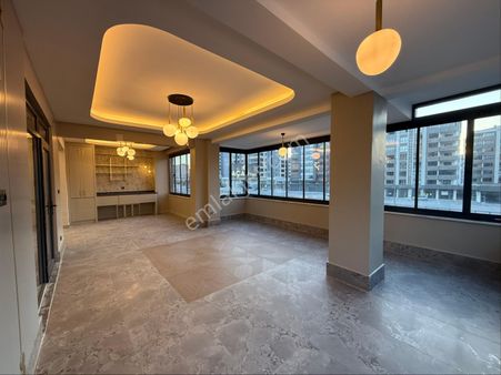 Alpaslan 1’de Ultra Lüx & Geniş Oturumlu Daireler