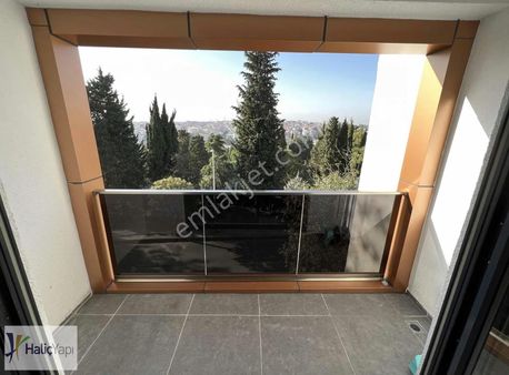 Feriköy Yay Meydanı Caddesinde Yeni Bina Kiralık 2+1 Daire