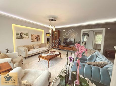 Muğla Düğerek Mah. Geniş Ve Bakımlı Satılık 3+1 Eşyalı Daire