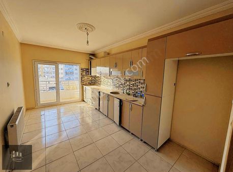 Ok Emlaktan Ana Cad Üzeri Ön Cephe Kiralık 3+1 Daire