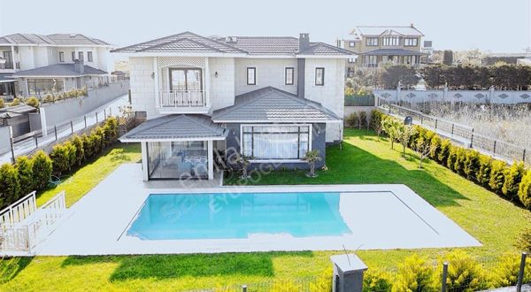 Cadde Üstü 700 M2 Arsa Paylı Müstakil Villa